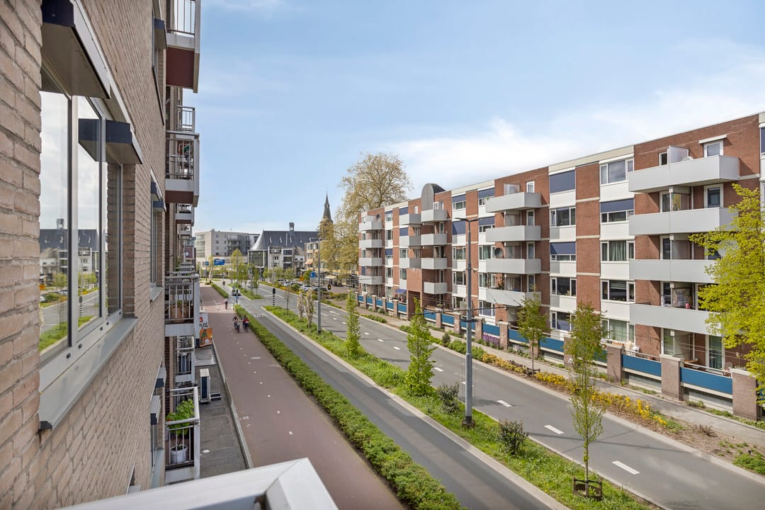 Photo 17 of Ir J.P. van Muijlwijkstraat 192
