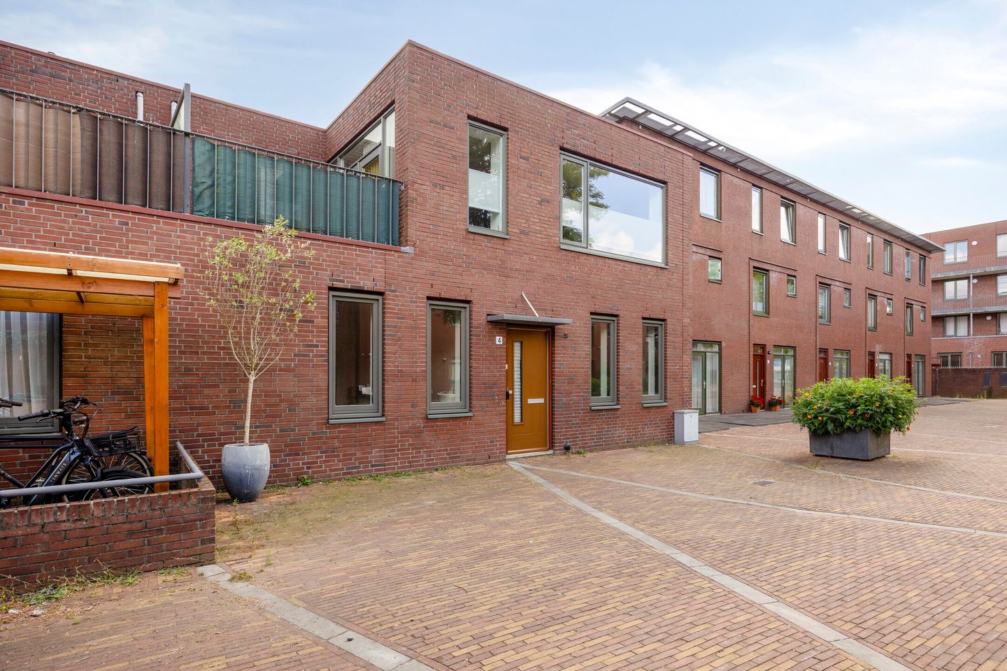 Photo 5 of Bartje Blomhof 4