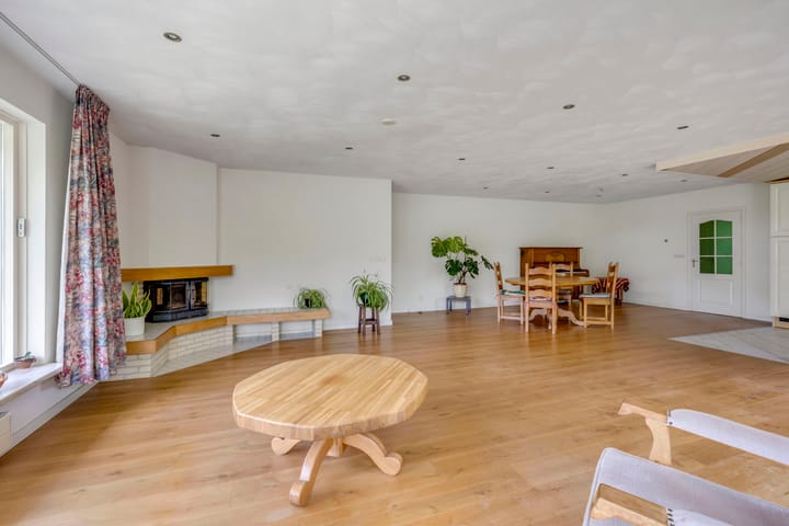 Vrijstaande woning te koop: Voorweg 3, Hellevoetsluis