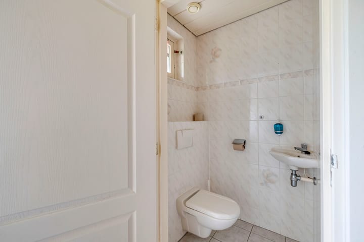 Vrijstaande woning te koop: Voorweg 3, Hellevoetsluis