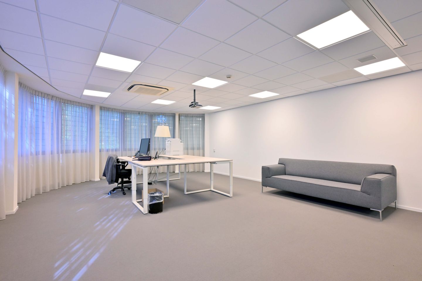 Bekijk foto 3 van Herfordstraat 18