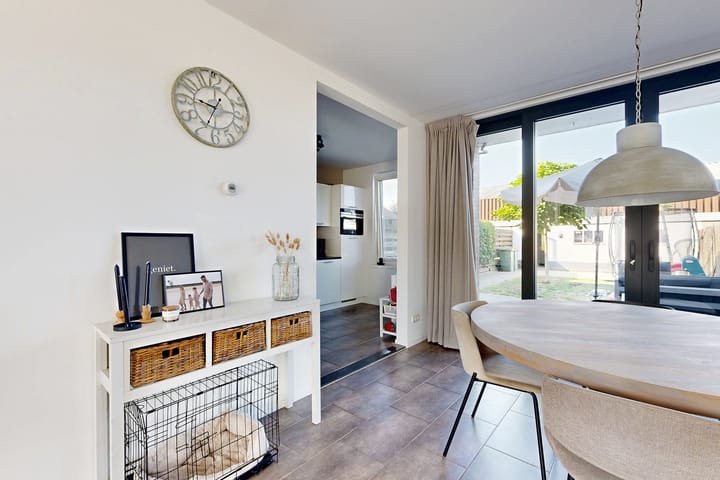 Tussenwoning te koop: Van Gaasbeekstraat 71, Klundert