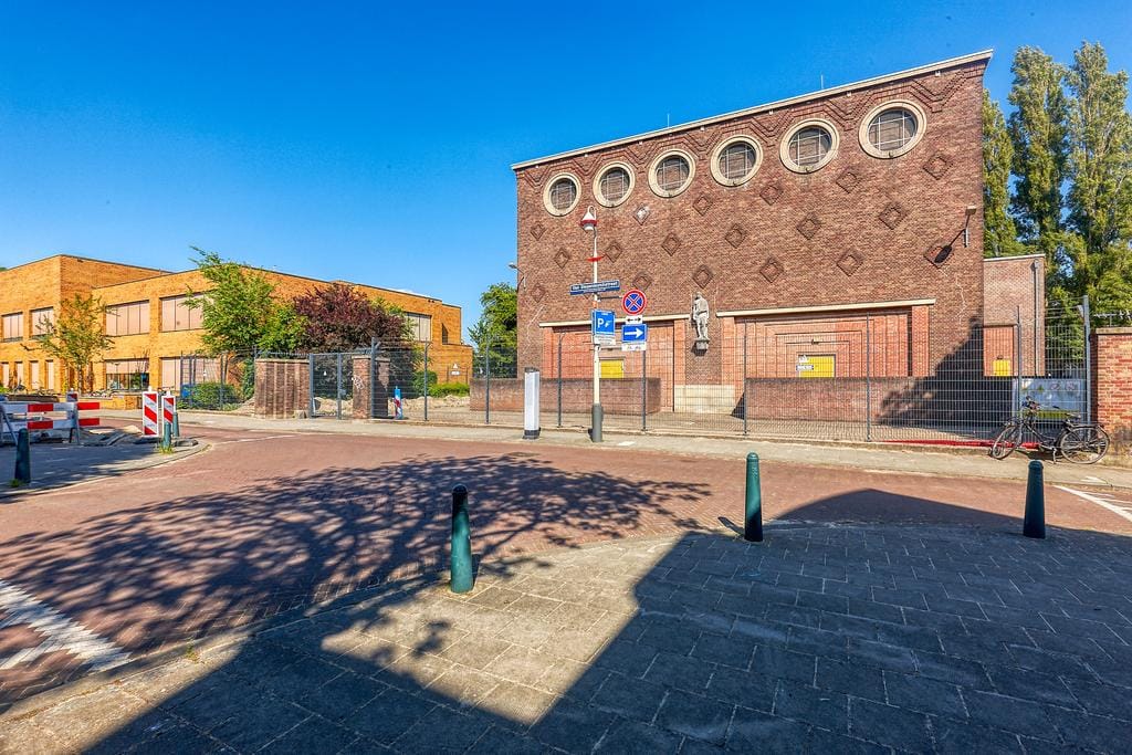 Photo 37 of De Bruynestraat 78