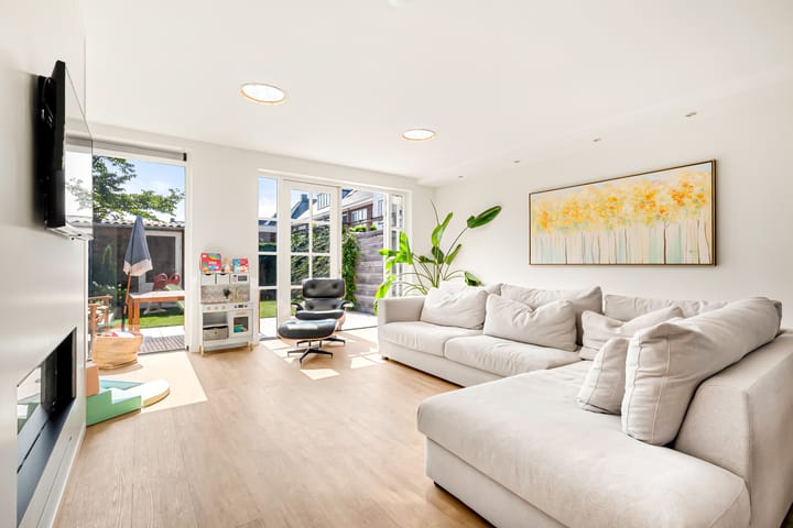 Tussenwoning te koop: Spaarnekade 24, Spaarndam