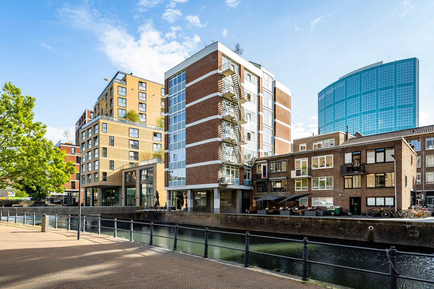 View photo 2 of Westewagenstraat 60