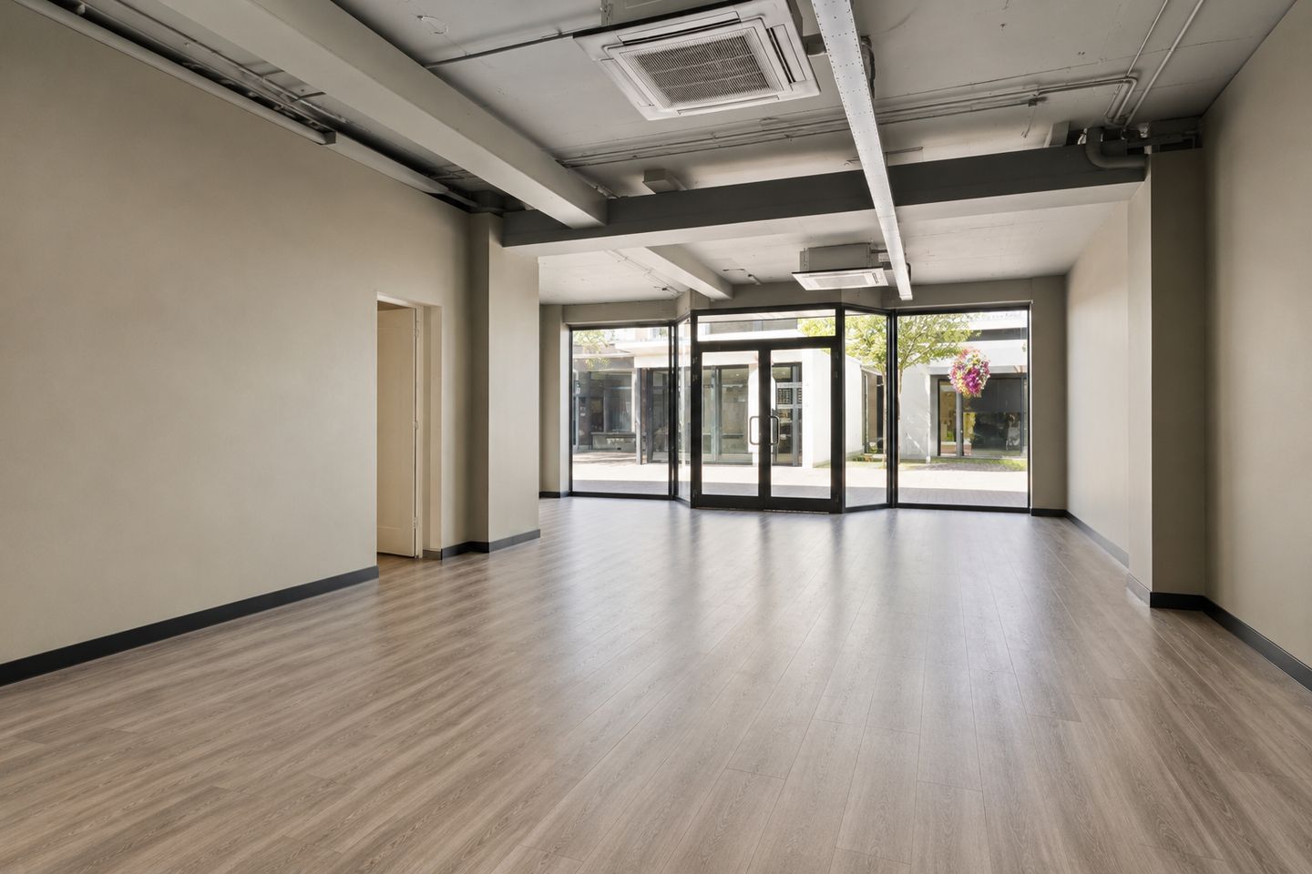 Bekijk foto 2 van Nieuwstraat 43