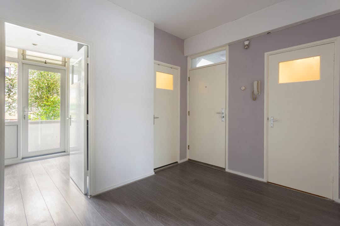 Photo 13 of Professor Hoogveldstraat 4