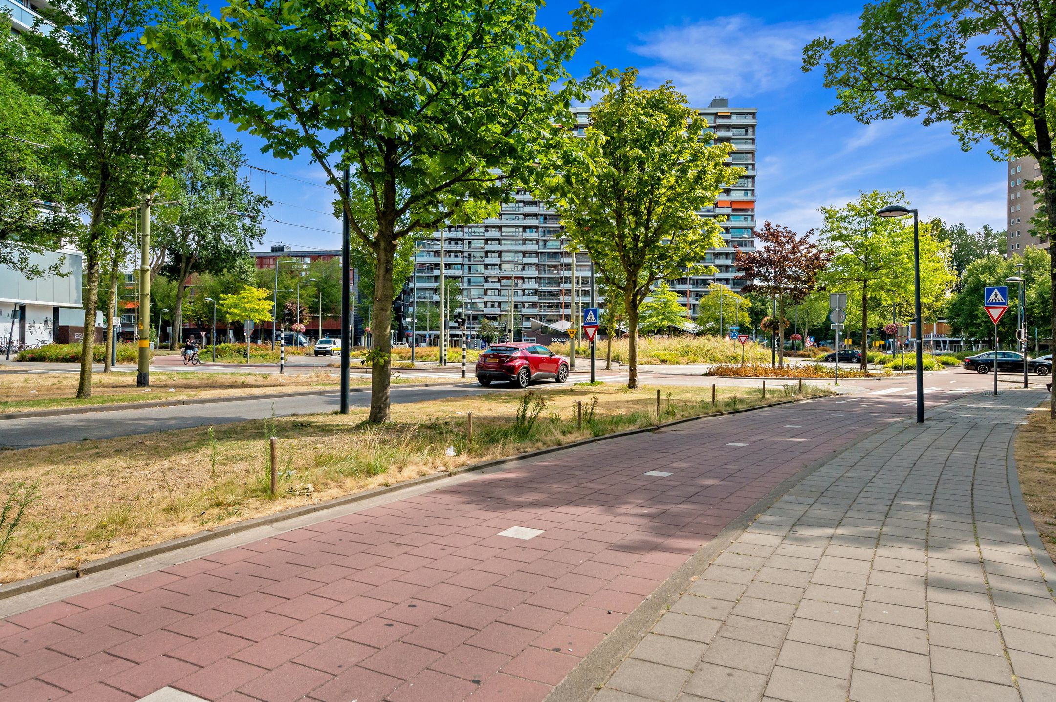 Foto 42 van Aart van der Leeuwlaan 98