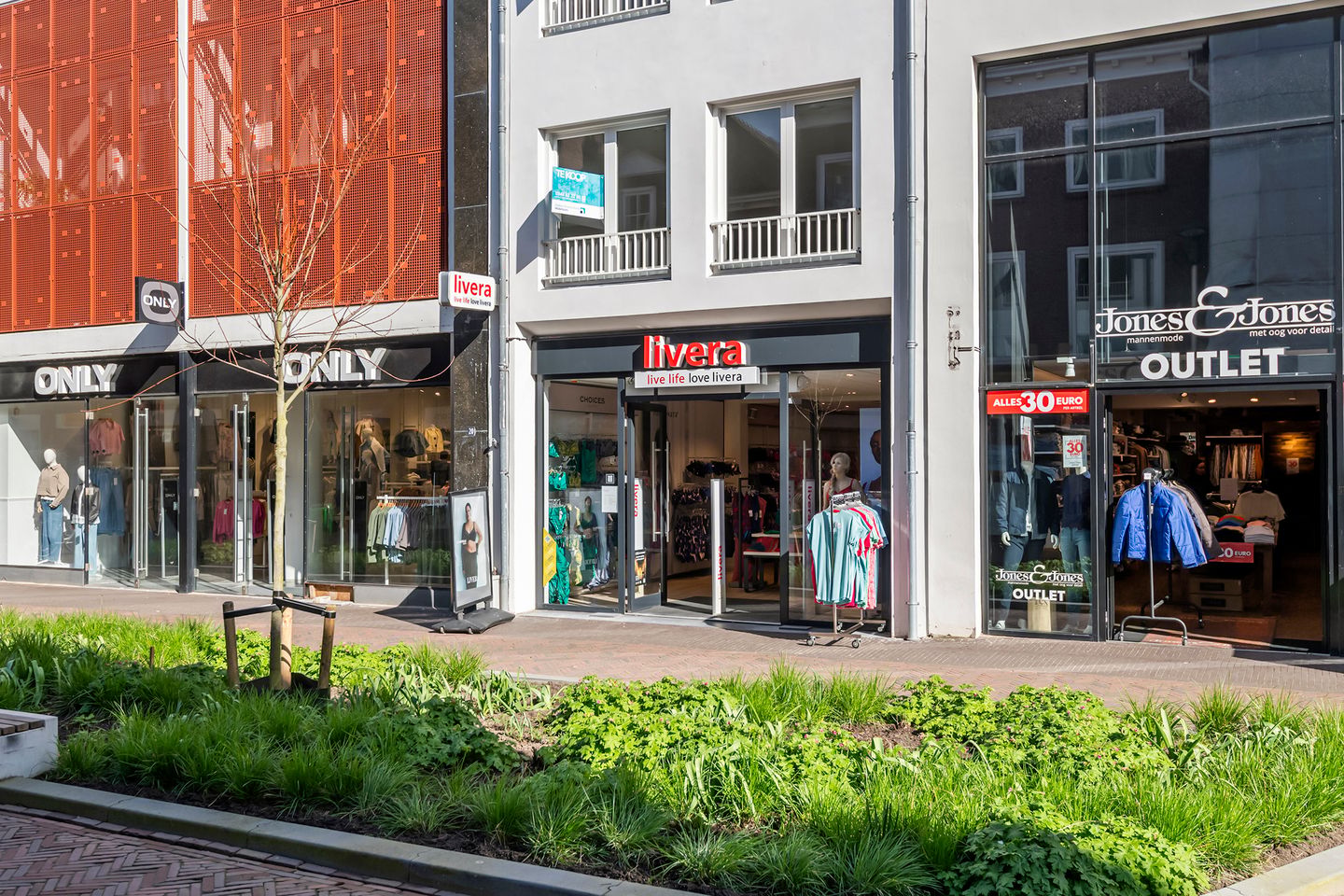 View photo 1 of Waterstraat 18