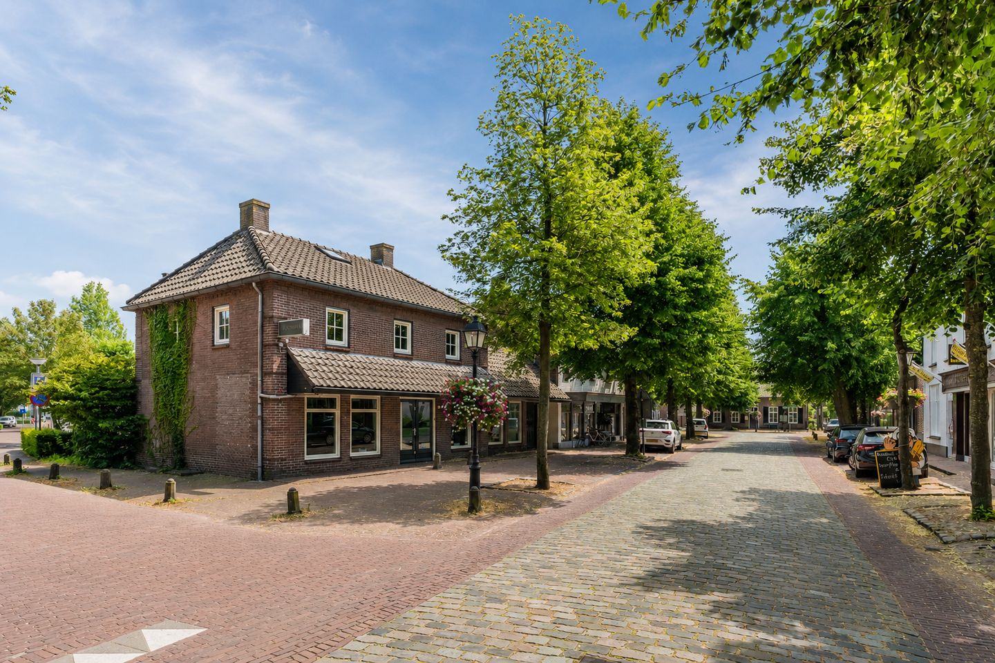 Bekijk foto 4 van Markt 42