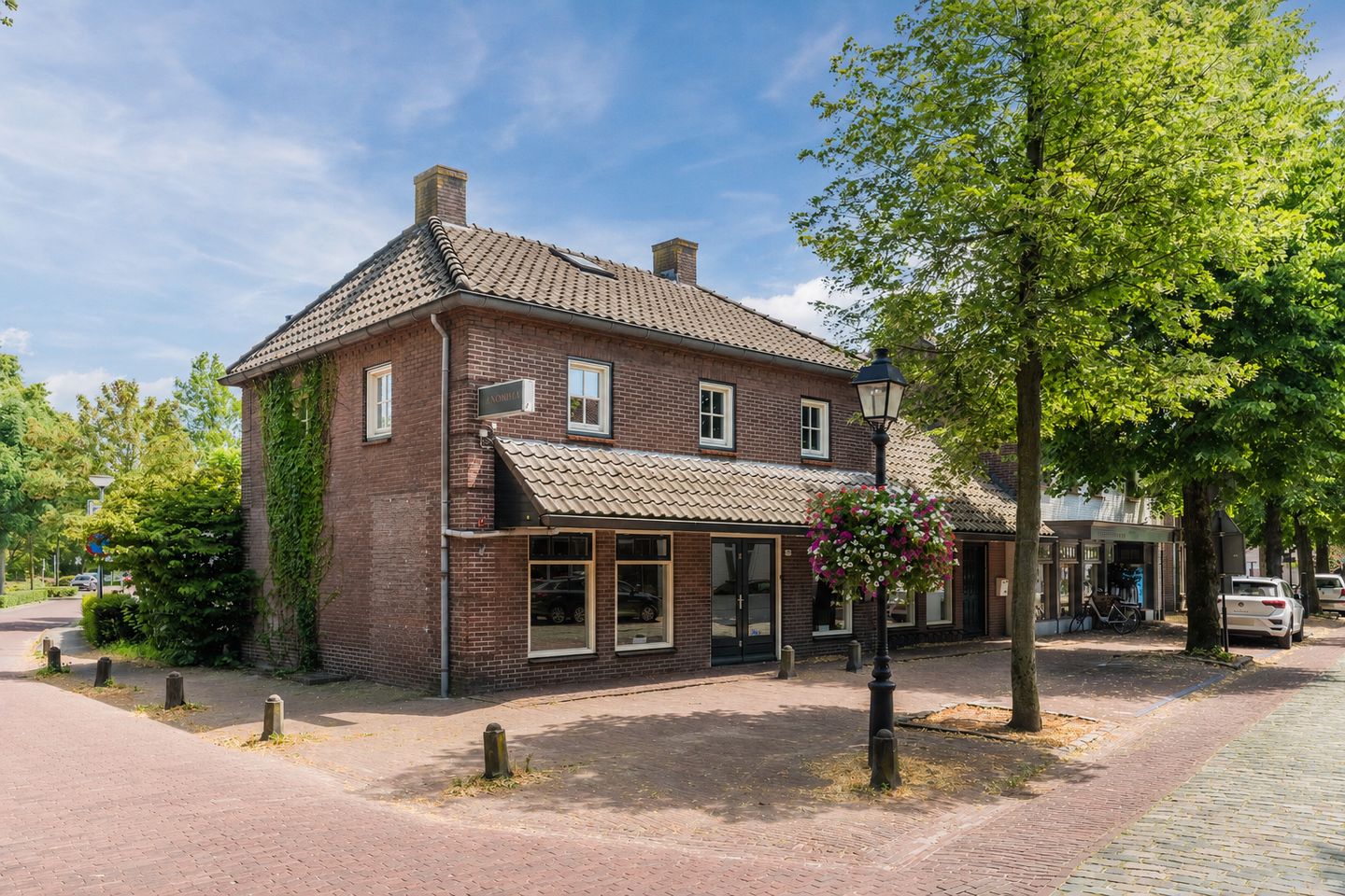 Bekijk foto 5 van Markt 42