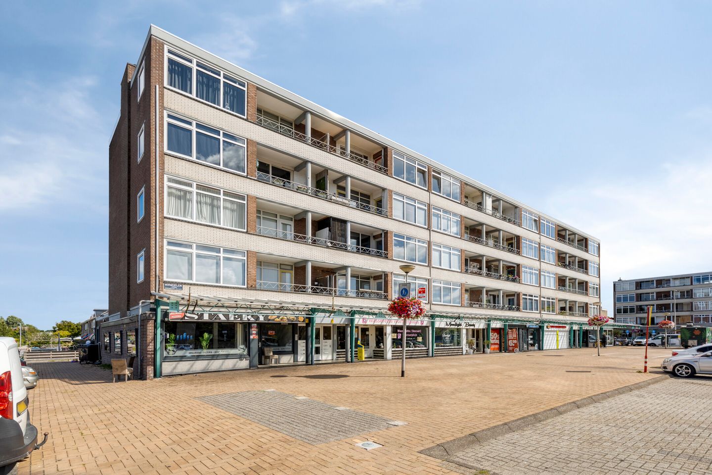 View photo 2 of Wormerplein 99