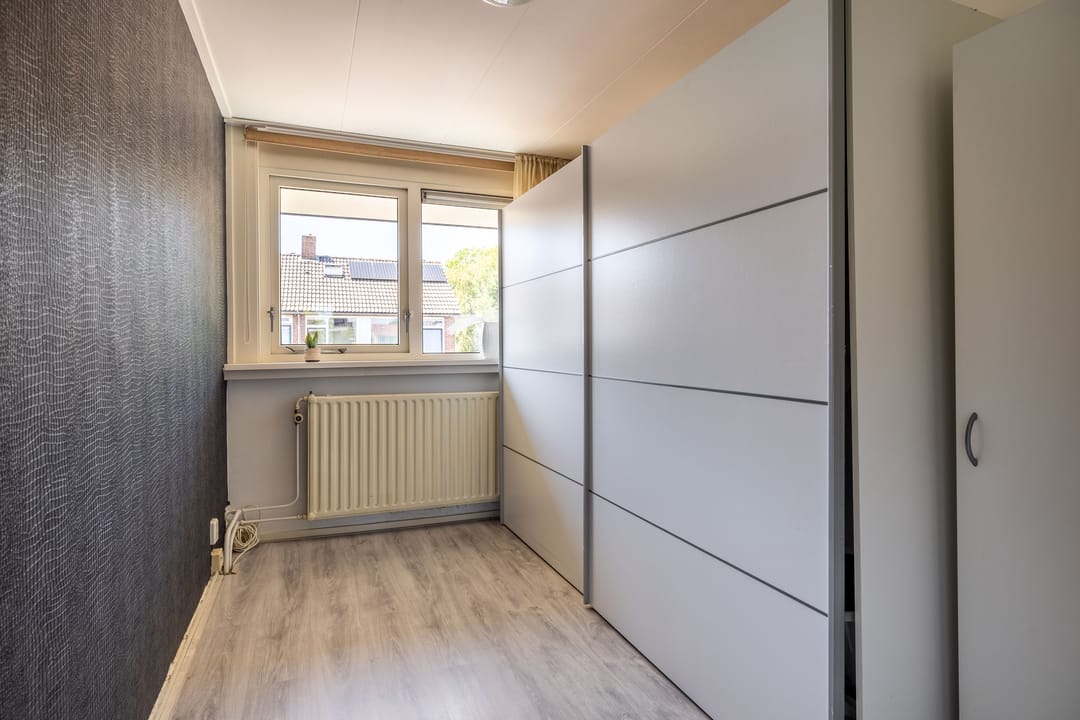 Photo 32 of Westhemstraat 1
