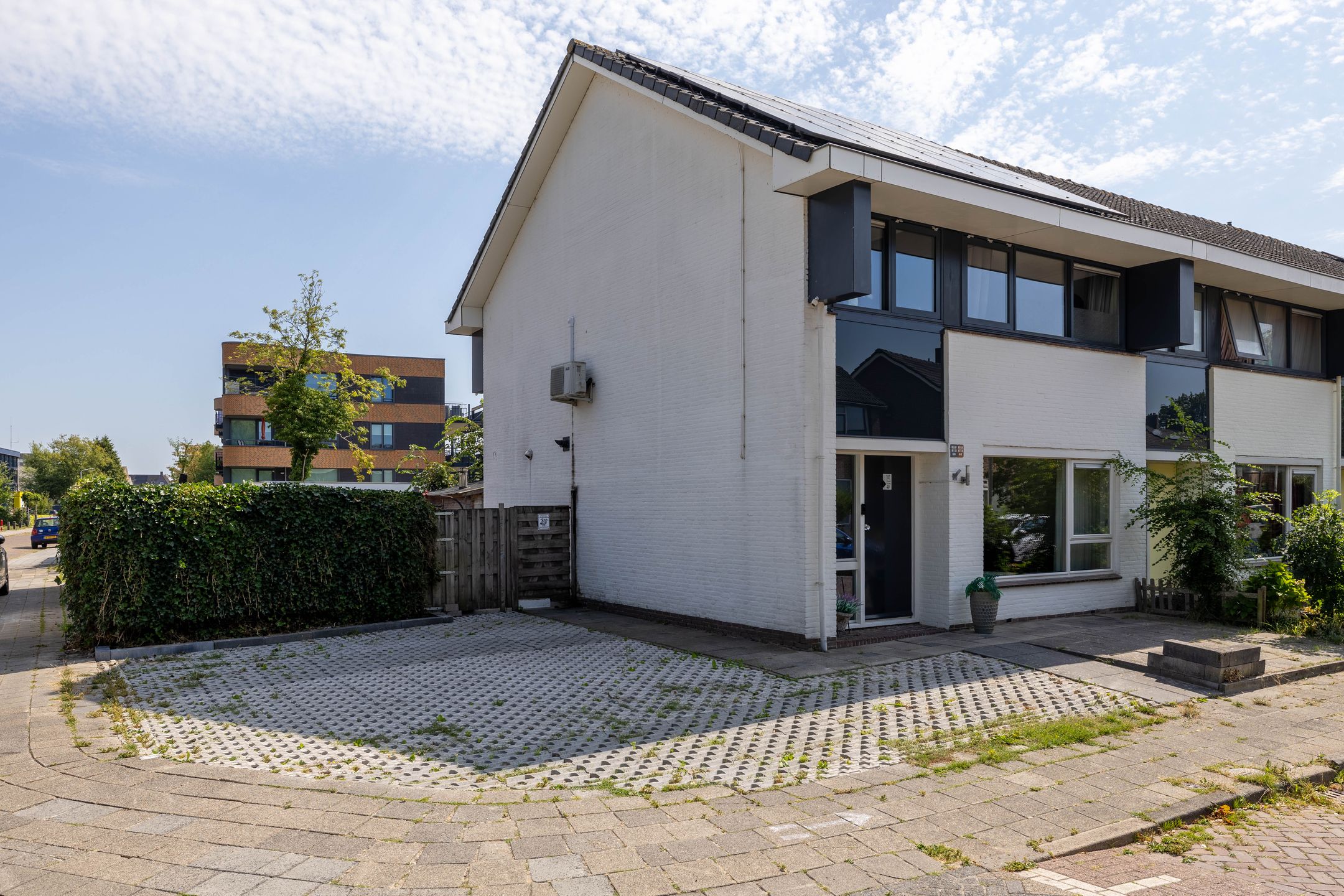 Photo 9 of Westhemstraat 1