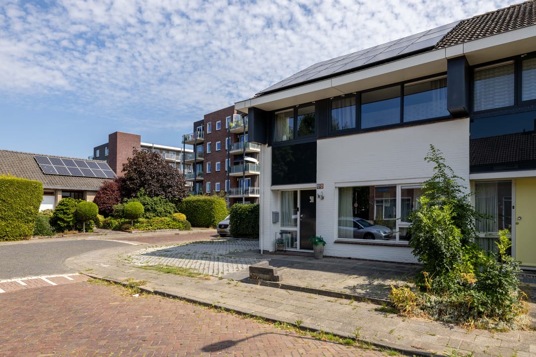 Photo 8 of Westhemstraat 1