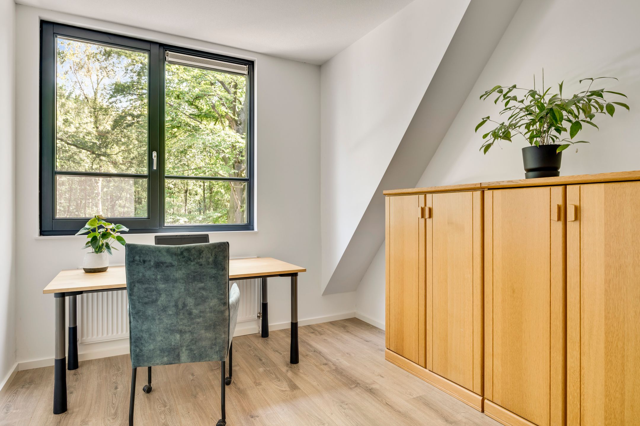 Photo 21 of Esdoornstraat 13
