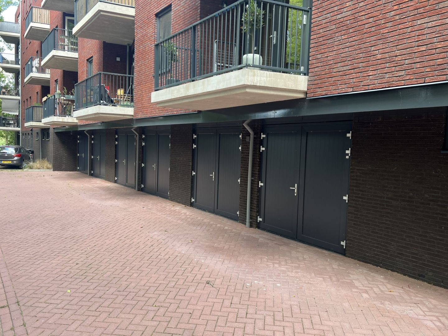 Bekijk foto 3 van Bernhardlaan