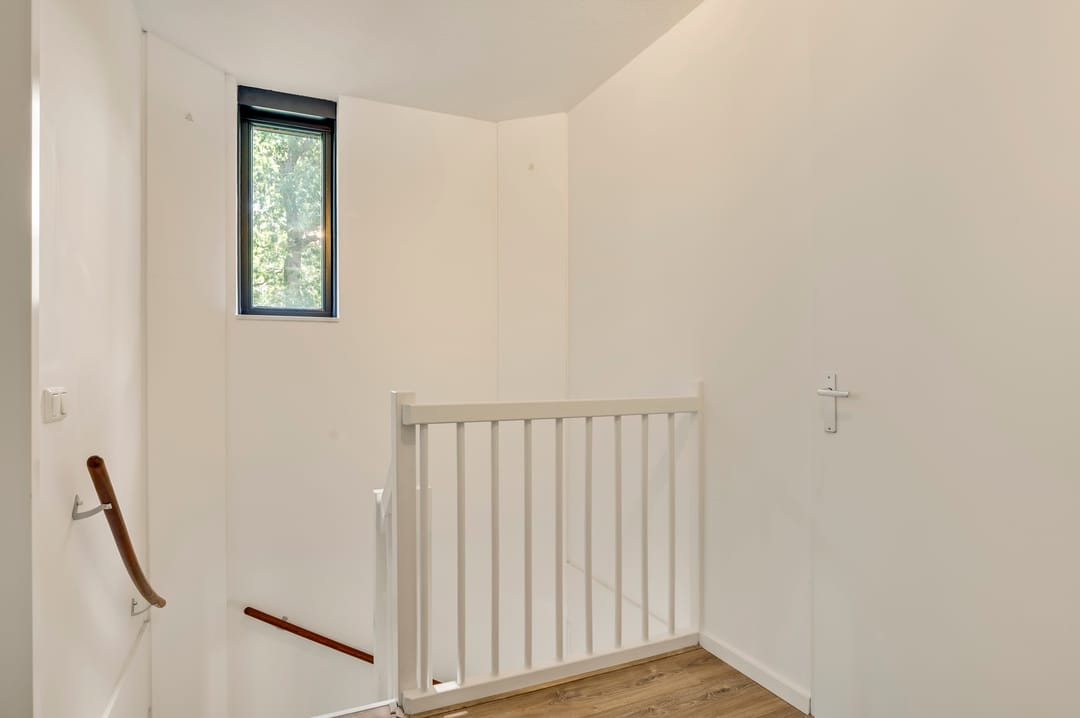Photo 16 of Esdoornstraat 13