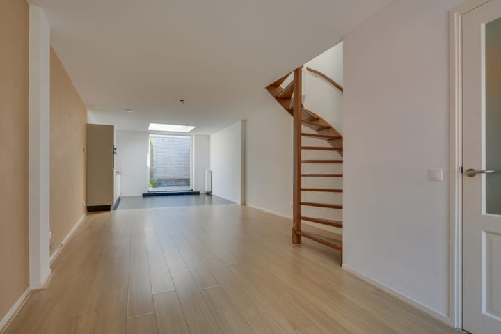 Tussenwoning te koop: Koningsweg 60, Alkmaar