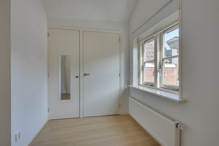 Tussenwoning te koop: Koningsweg 60, Alkmaar