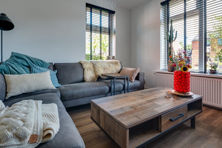 Twee-onder-één-kap te koop: Langelaan 32, Surhuisterveen