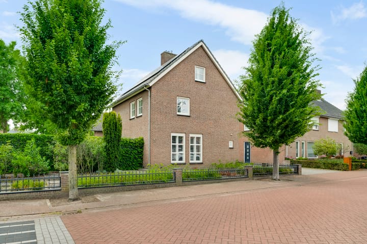 Vrijstaande woning te koop: Schuttebeemd 2, Soerendonk
