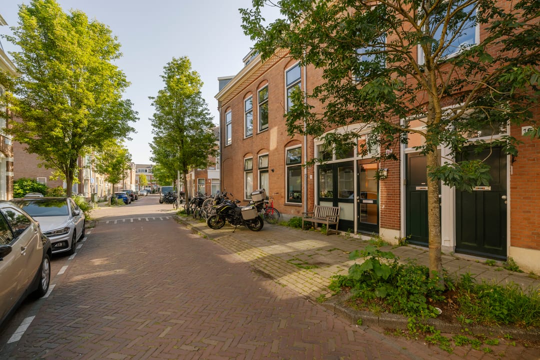 Photo 17 of Berckheydestraat 14-B