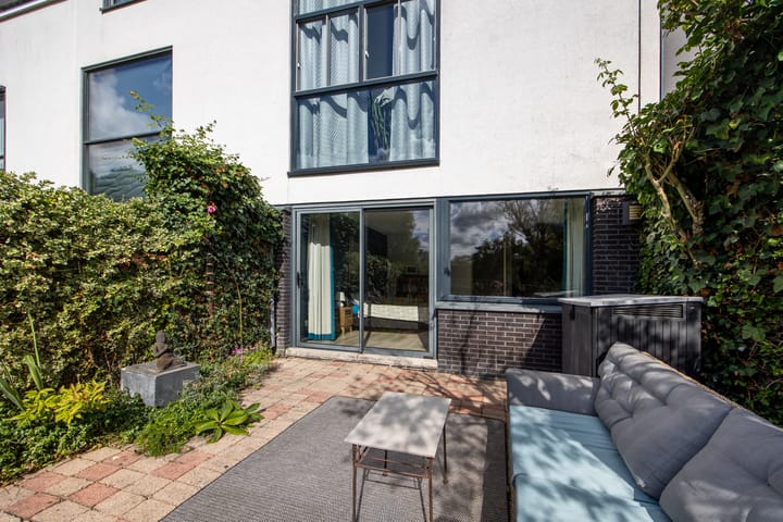 Tussenwoning te koop: Jac. P. Thijsselaan 13, Oegstgeest