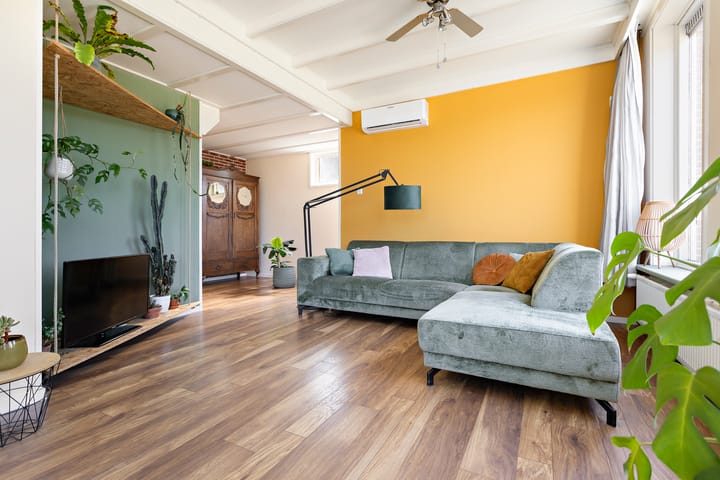 Vrijstaande woning te koop: U.T. Delfiaweg 12, Groningen