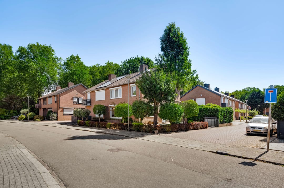 Photo 22 of Klingbemden 38