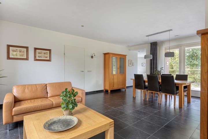 Vrijstaande woning te koop: Baarloseweg 2, Helden
