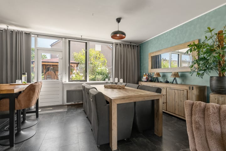 Tussenwoning te koop: Duivenkamp 95, Maarssen