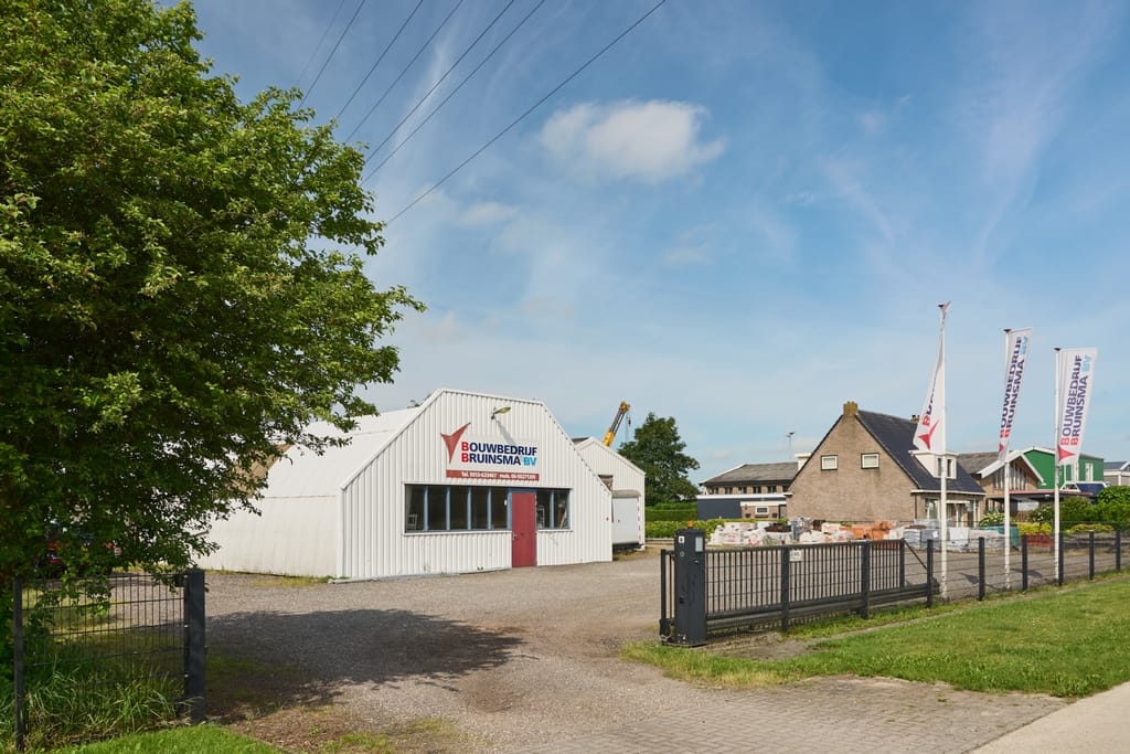 View photo 5 of Leeuwarderstraatweg 83-85