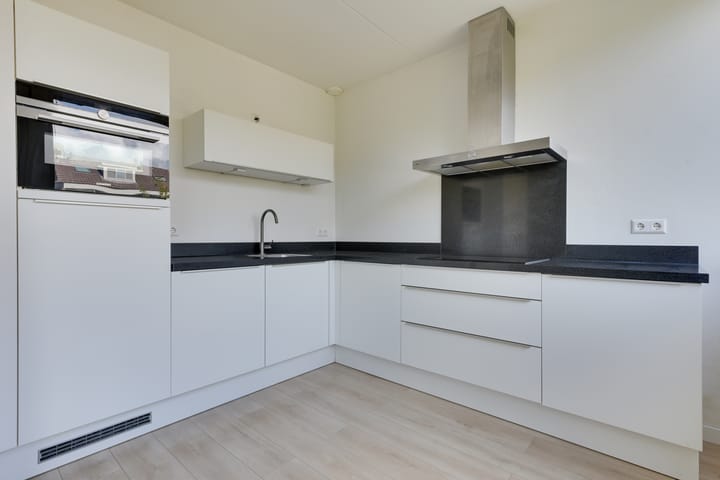 Foto 4 van van Vosbergenlaan 38