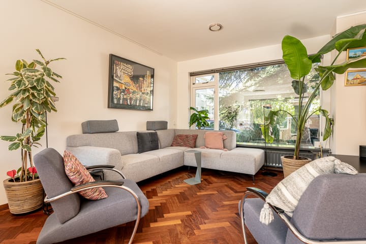 Tussenwoning te koop: Laurens Reaellaan 39, Haarlem