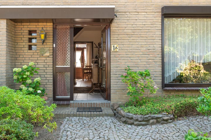 Twee-onder-één-kap te koop: Europalaan 1A, Geleen