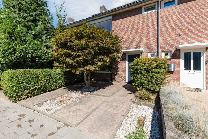 Tussenwoning te koop: Kerktorenstraat 58, Veldhoven