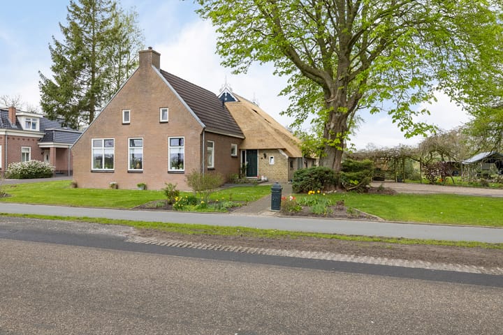 Vrijstaande woning te koop: De Feart 35, Ureterp