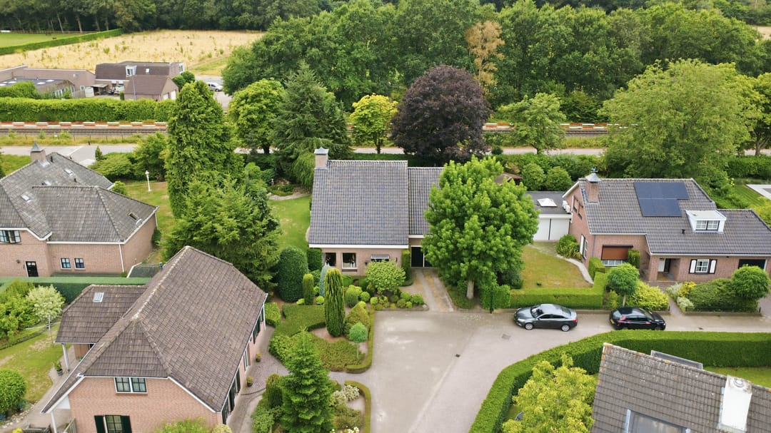 Foto 43 van de Mahonie 8