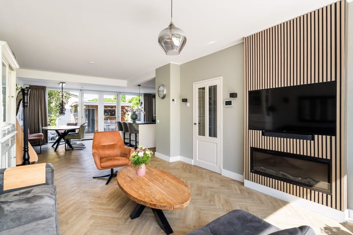 Tussenwoning te koop: Kastanjelaan 25, Dordrecht