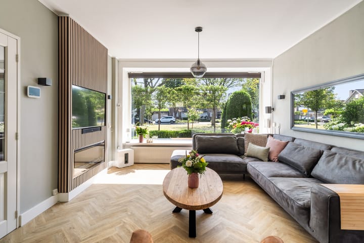 Tussenwoning te koop: Kastanjelaan 25, Dordrecht