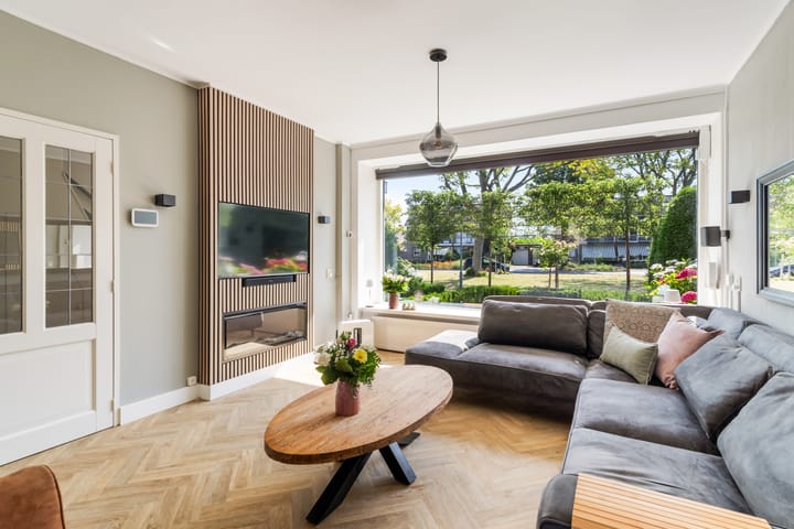 Tussenwoning te koop: Kastanjelaan 25, Dordrecht