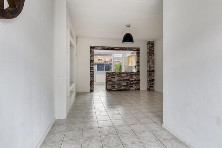 Tussenwoning te koop: Olmstraat 27, Breda