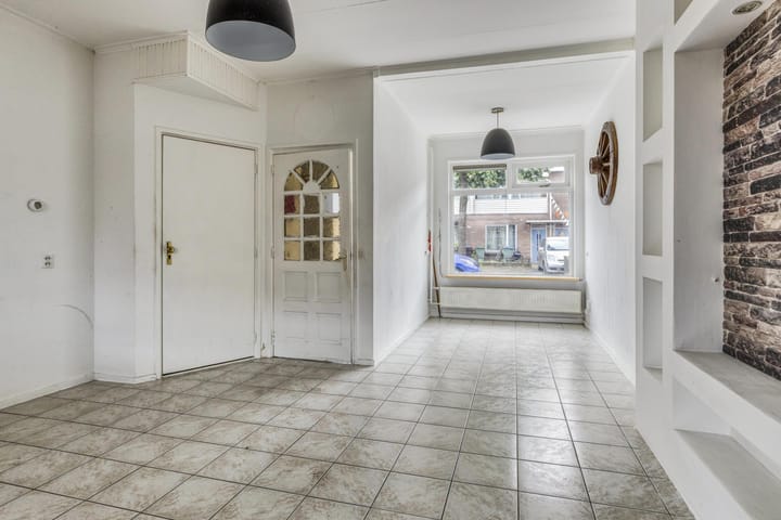 Tussenwoning te koop: Olmstraat 27, Breda