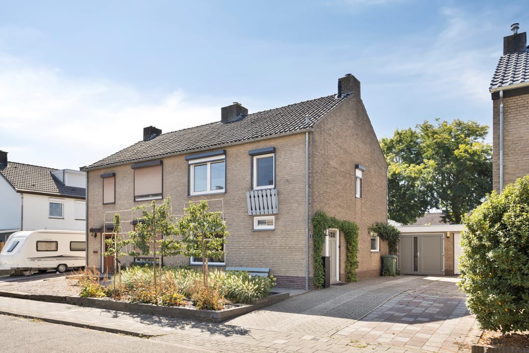 Foto 41 van Pastoor Debetsstraat 3