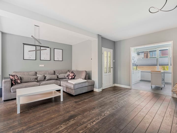 Tussenwoning te koop: Liesveldweg 43, Ameide
