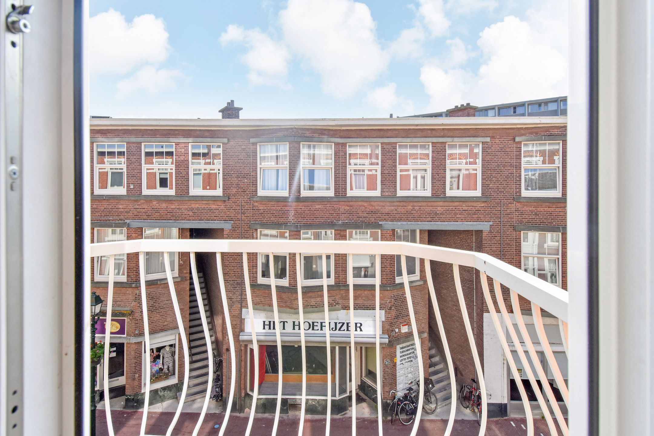 Photo 36 of Badhuisstraat 21