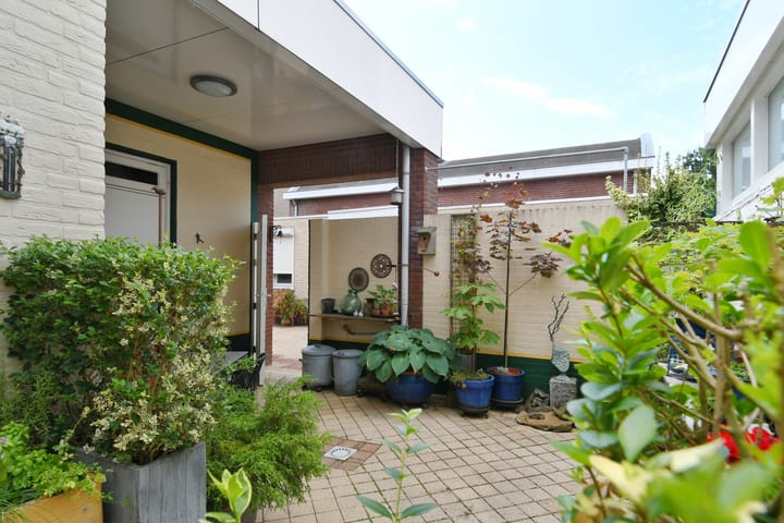Tussenwoning te koop: Molenpoort 3, Weert