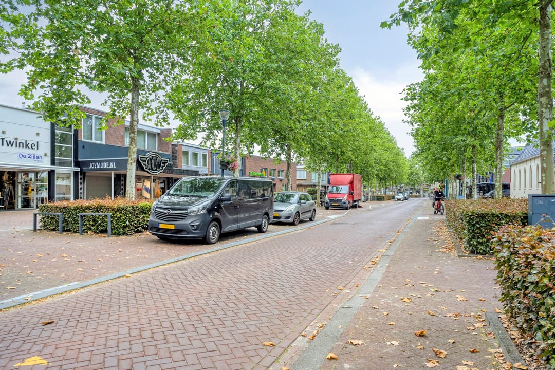 Photo 32 of de Dam 54