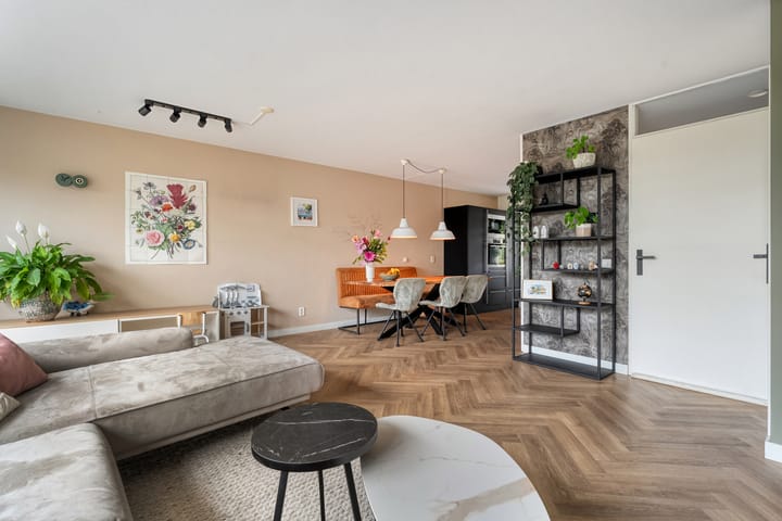 Tussenwoning te koop: Citroenvlinder 66, Hoogeveen